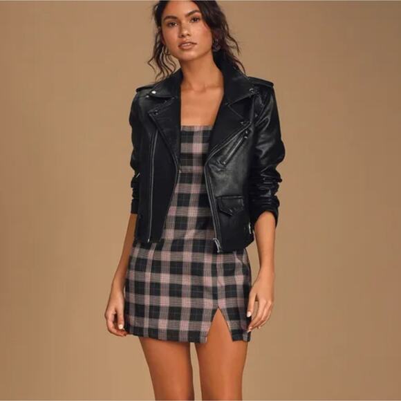 Lulus Dresses & Skirts - Lulus Extra Credit Black & Red Plaid Short Sleeve Mini Dress